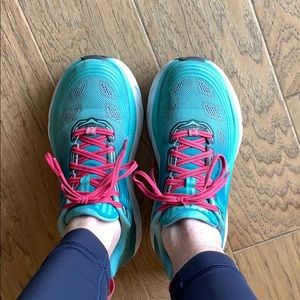 Hoka One One Bondi 6